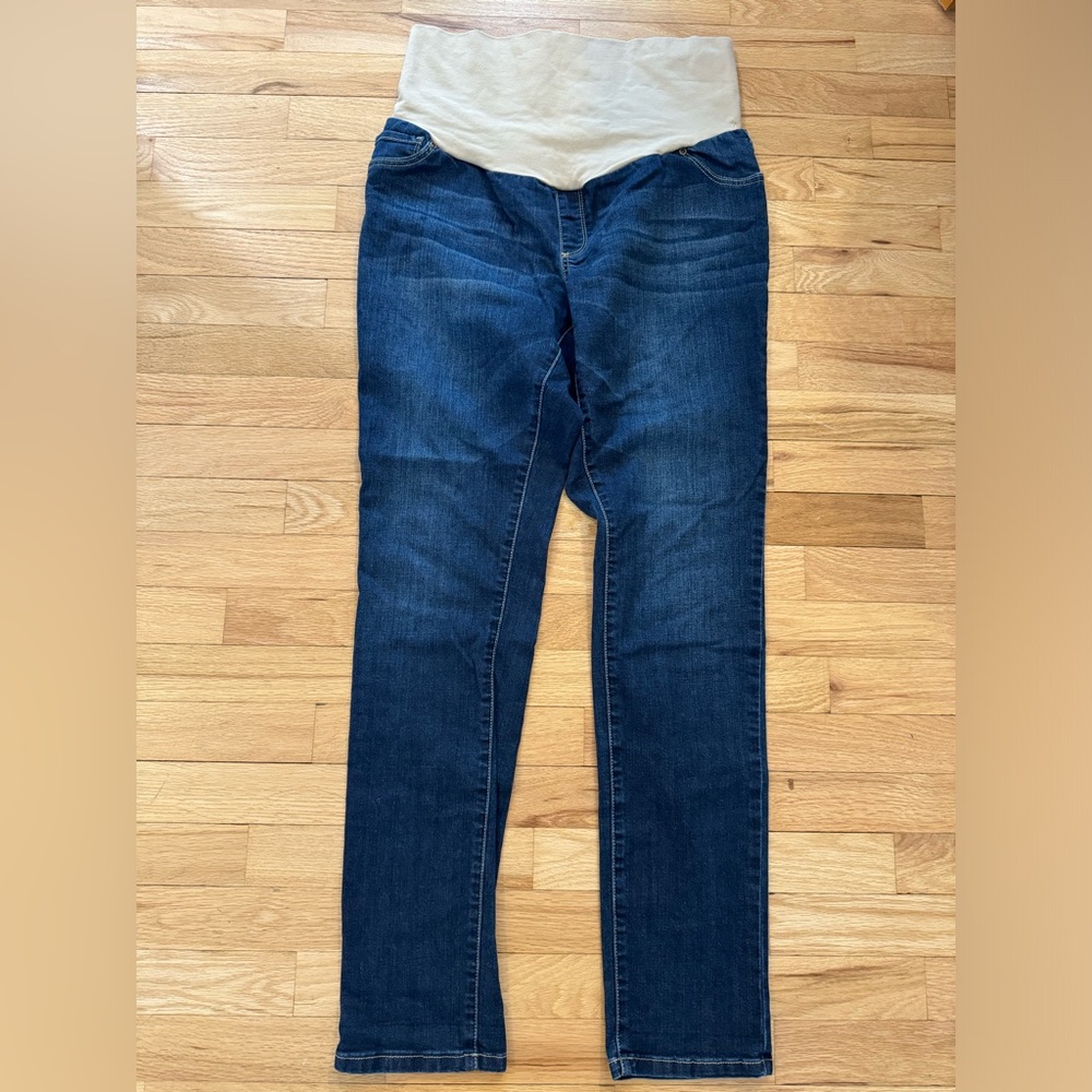 Three Seasons Maternity Women's Maternity Skinny Jean with Neutral Belly Band